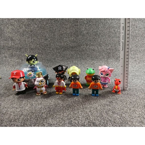 Ryan's World Figures Flying Saucer Ryan and Friends Lot Of 11 Assorted Figurines - Picture 12 of 12